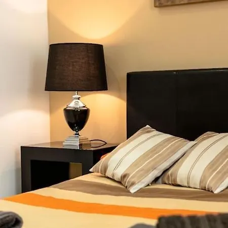 شقة Cozy 3bd Seaside Apartment! Wifi And Great Location! *