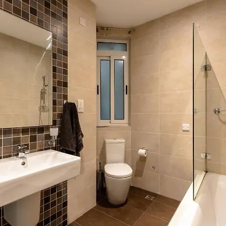 아파트 Cozy 3bd Seaside Apartment! Wifi And Great Location!